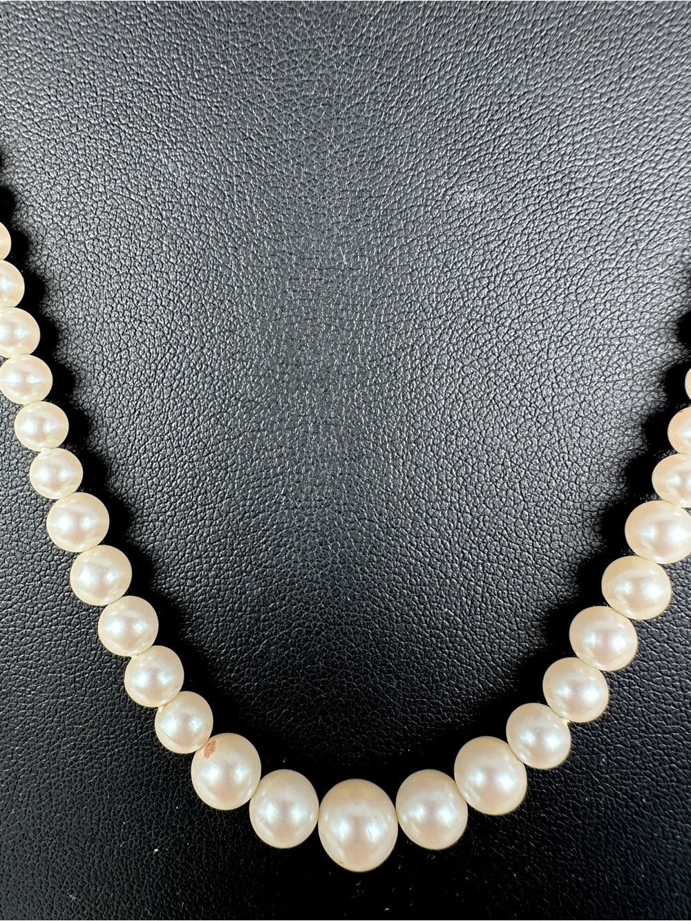 Vintage Evoke Cream Graduated Glass Pearl Necklace Dainty Delicate 24” Classic - Picture 2 of 9